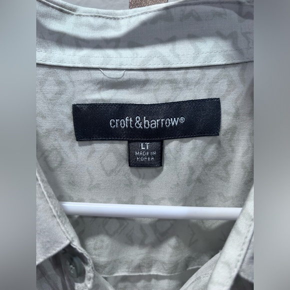 Croft & Barrow Men’s Button Down Shirt - Picture 3 of 6